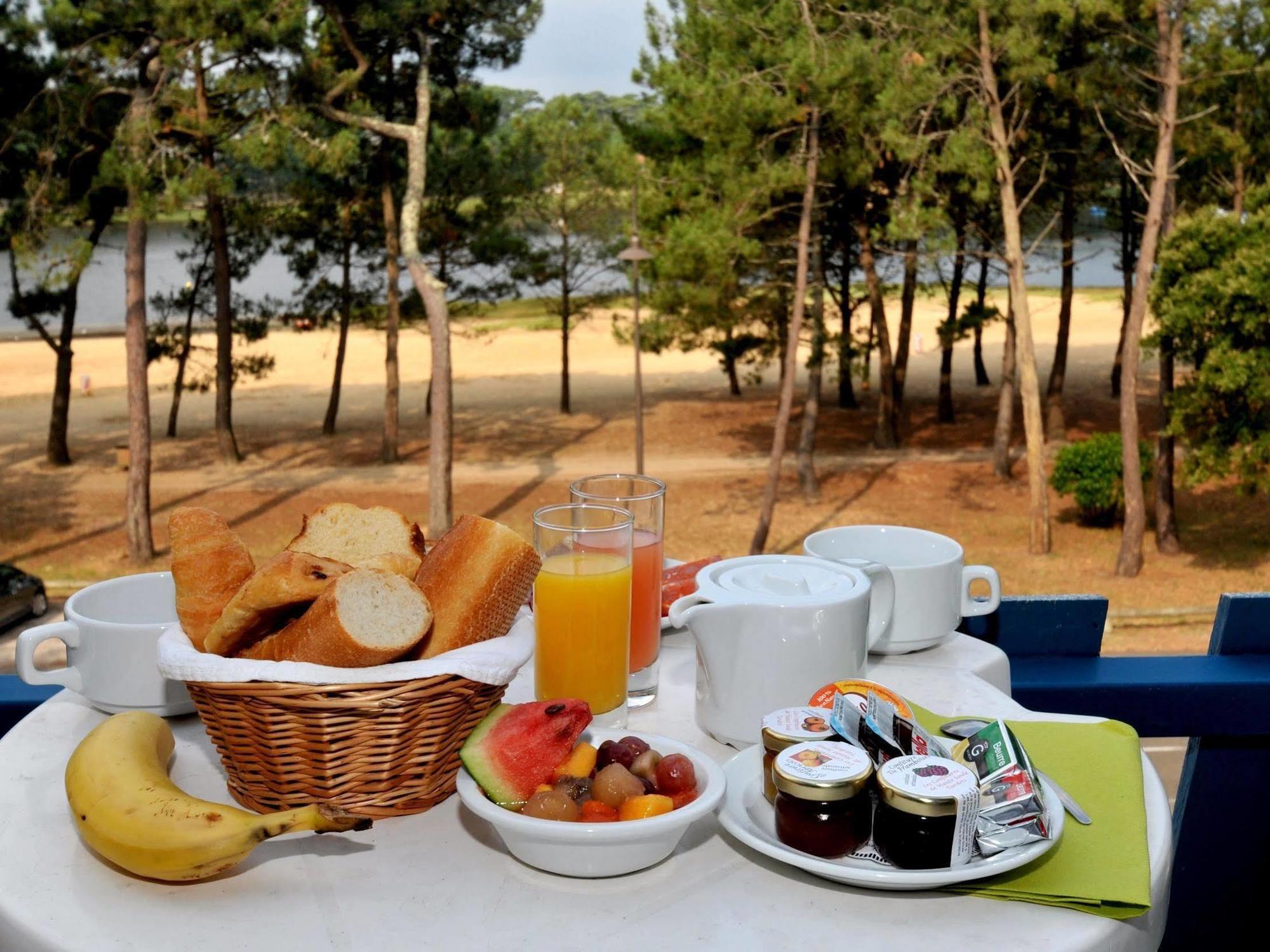 Hotel Logis Lacotel Soorts-Hossegor Exteriör bild